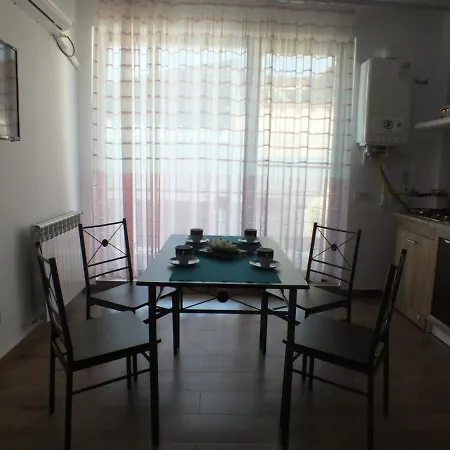 Apartament Ianis Appartement *